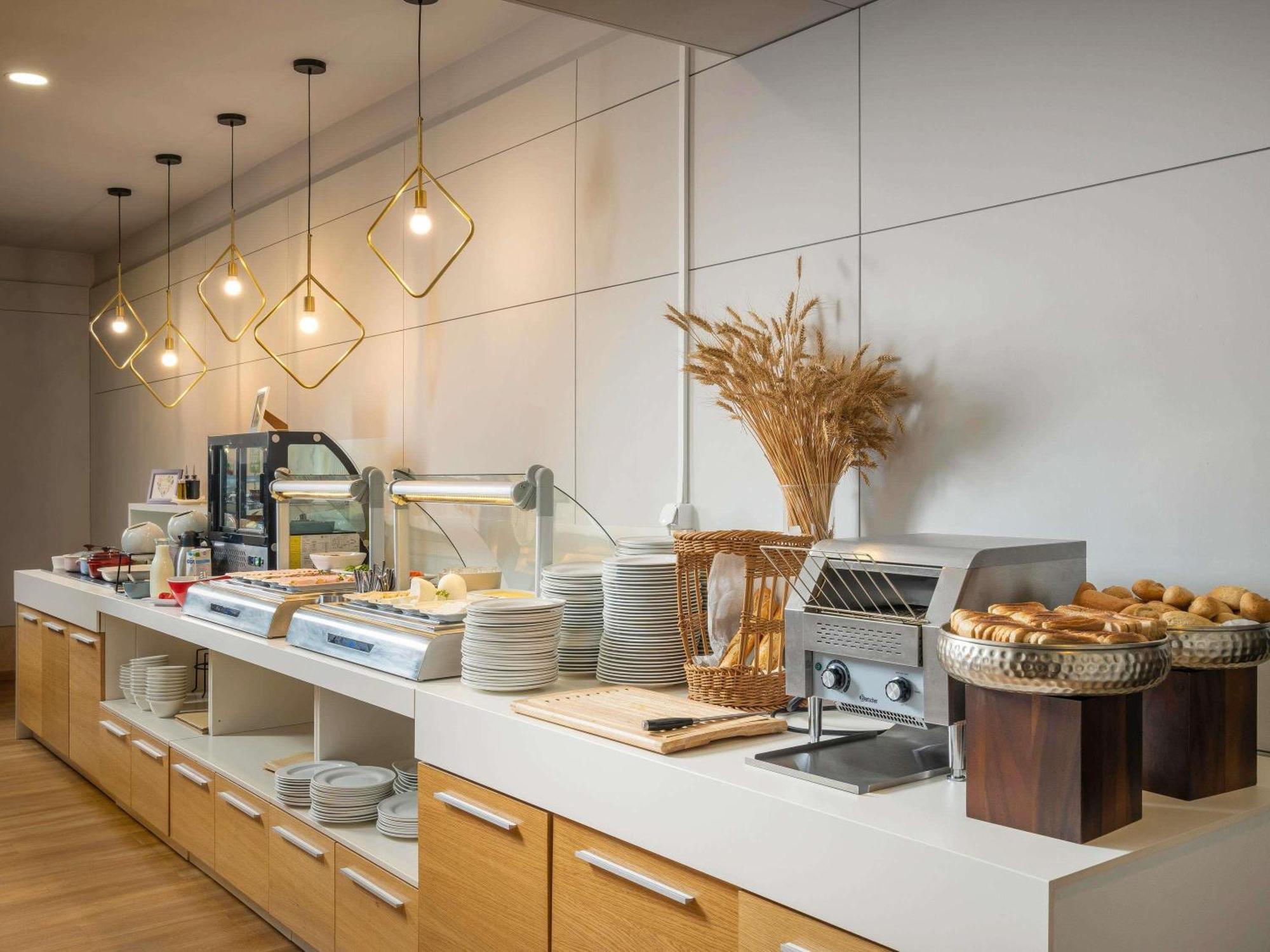 Mercure Bucharest Unirii Ngoại thất bức ảnh